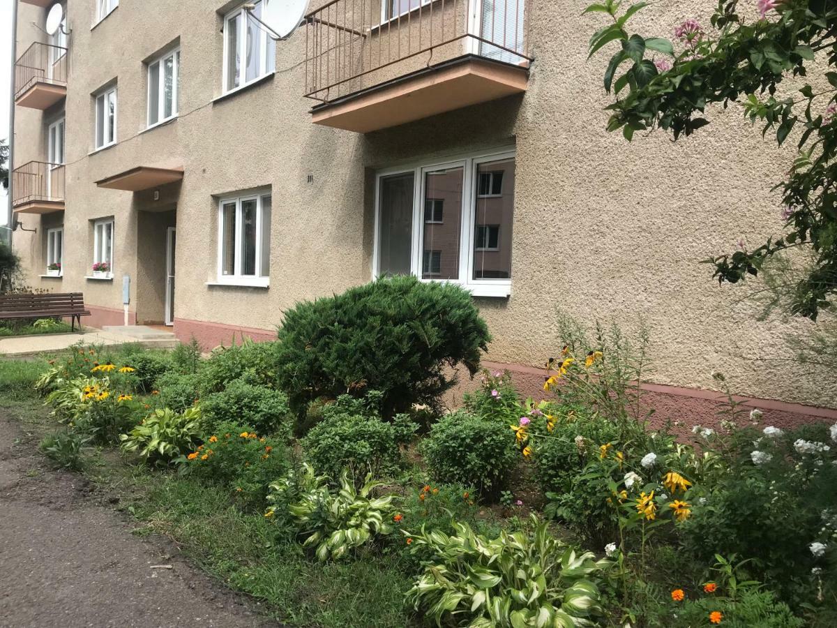 Apartman Hodrusa-Hamre Buitenkant foto